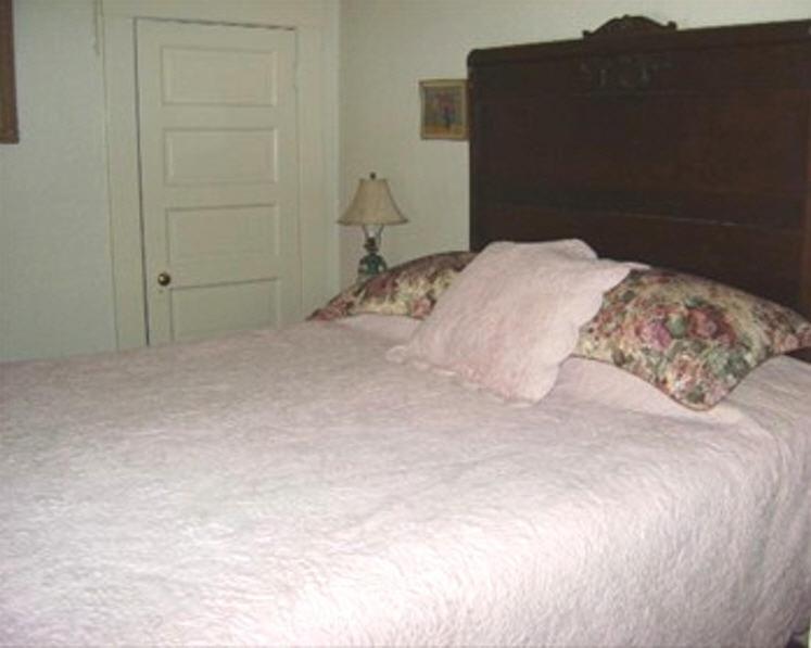 Bisbee Grand Hotel Room photo